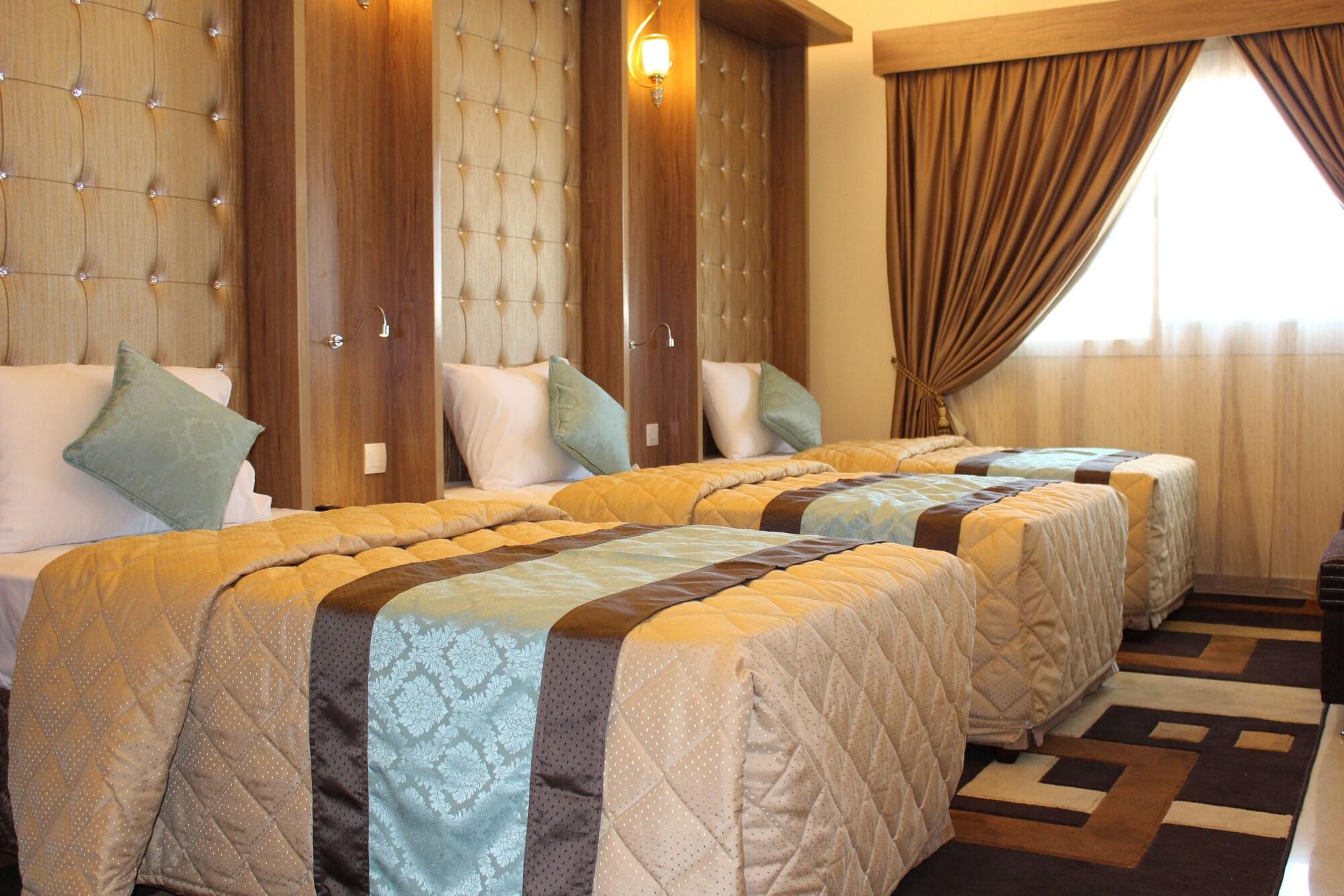 Naif Fort Hotel Dubai Exterior photo