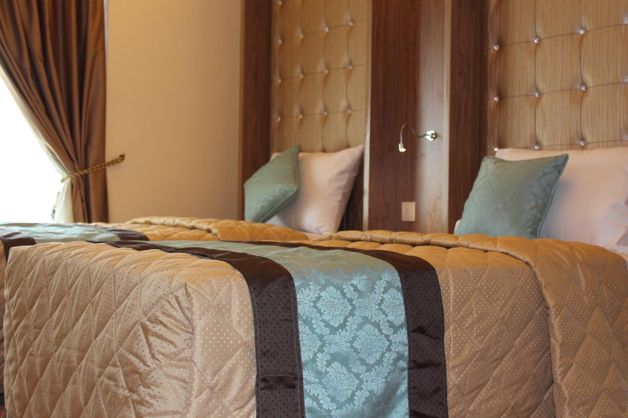 Naif Fort Hotel Dubai Exterior photo