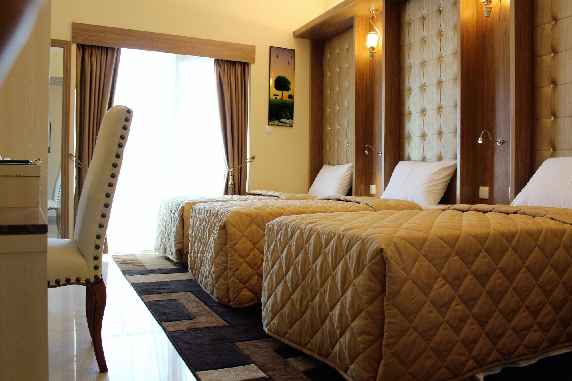 Naif Fort Hotel Dubai Exterior photo