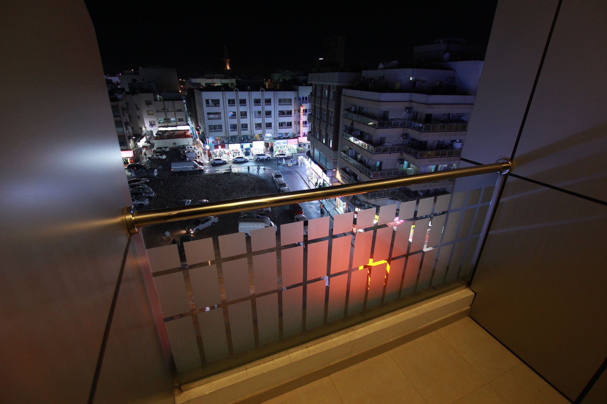 Naif Fort Hotel Dubai Exterior photo