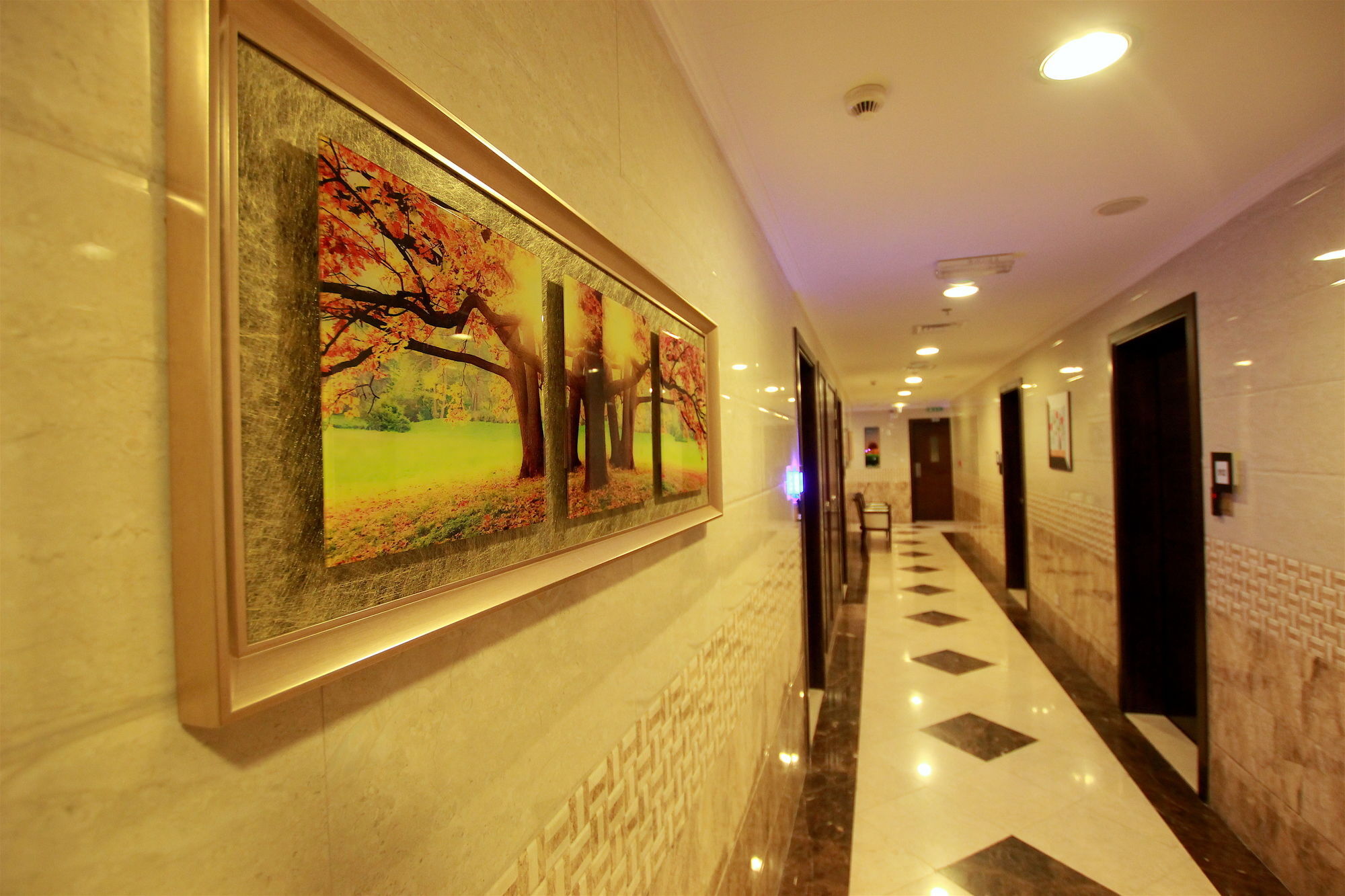 Naif Fort Hotel Dubai Exterior photo